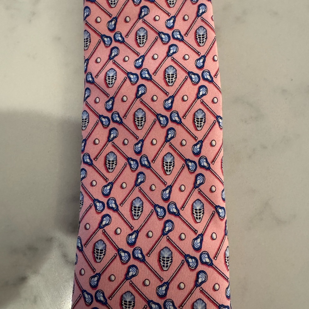 Vineyard vines boys pink lacrosse tie